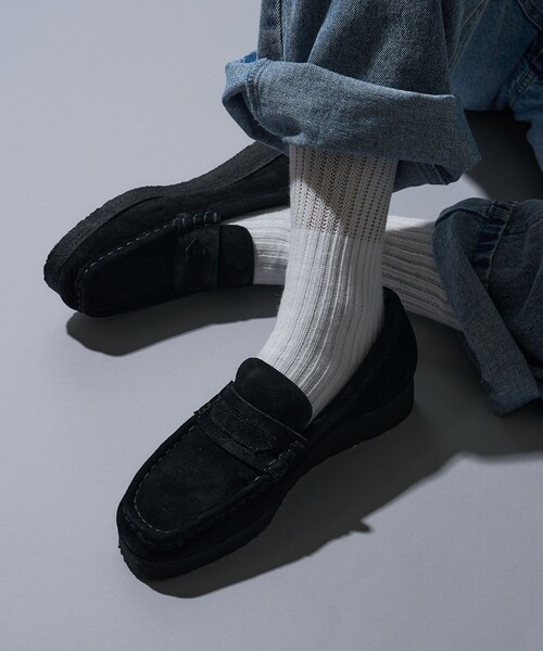 Clarks（クラークス）の「CLARKS/クラークス Wallabee Loafer/ワラビー ローファー　限定展開（ローファー・レディース・ベージュ/ブラック・4.5/5.5/4/5）」の2枚目の写真