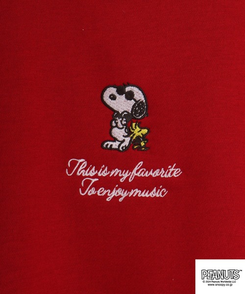 PEANUTS(ピーナッツ)の「PEANUTS ワンポイント刺繍ドロップショルダートレーナー(スウェット・メンズ・マスタード/ピンクベージュ/ブラック/ホワイト/杢グレー/レッド・LL/M/L)」の10枚目の写真