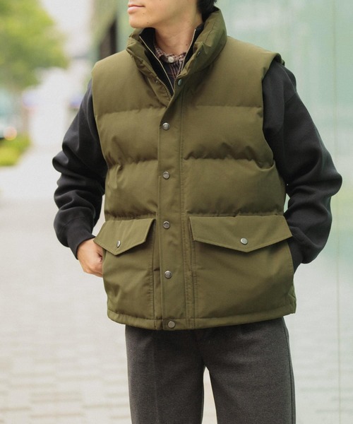ITEMS URBANRESEARCH（アイテムズ アーバンリサーチ）の「『撥水』多機能 ボリュームパデッドベスト（ダウンベスト・メンズ・ブラック/カーキ/グレー・MEDIUM/LARGE）」の7枚目の写真