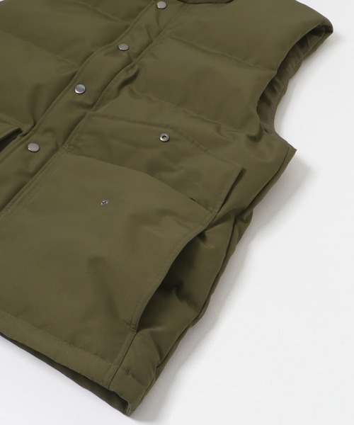 ITEMS URBANRESEARCH（アイテムズ アーバンリサーチ）の「『撥水』多機能 ボリュームパデッドベスト（ダウンベスト・メンズ・ブラック/カーキ/グレー・MEDIUM/LARGE）」の16枚目の写真