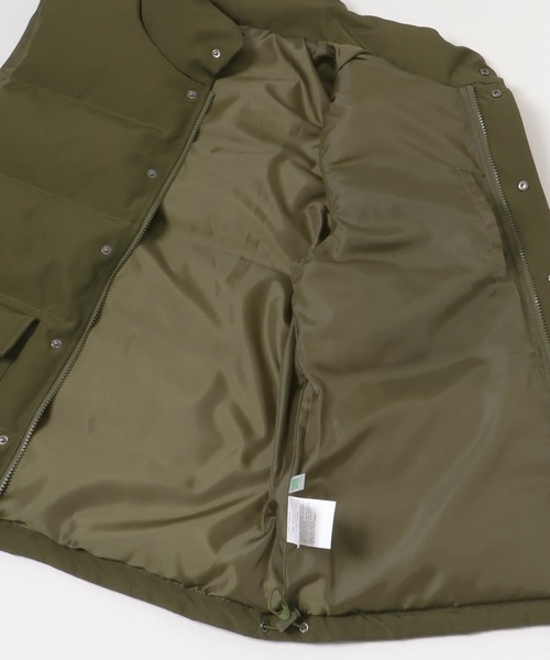 ITEMS URBANRESEARCH（アイテムズ アーバンリサーチ）の「『撥水』多機能 ボリュームパデッドベスト（ダウンベスト・メンズ・ブラック/カーキ/グレー・MEDIUM/LARGE）」の17枚目の写真