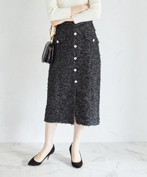 tocco closet(トッコ クローゼット)の「フェイクポケット&パール飾り釦付きテープミックスツイードタイトスカート(スカート・レディース・ブラック/アイボリー・M)」の2枚目の写真