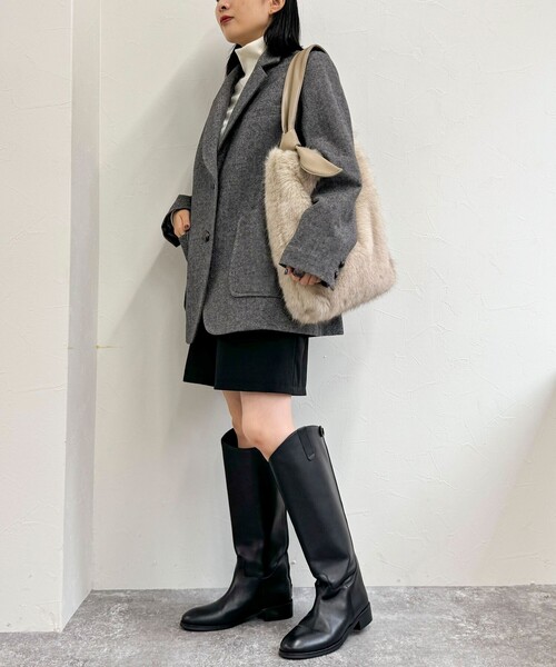 fredy emue（フレディエミュ）の「結びハンドルファートートバック（ハンドバッグ・レディース・アイボリー/グレイッシュベージュ・FREE）」の16枚目の写真