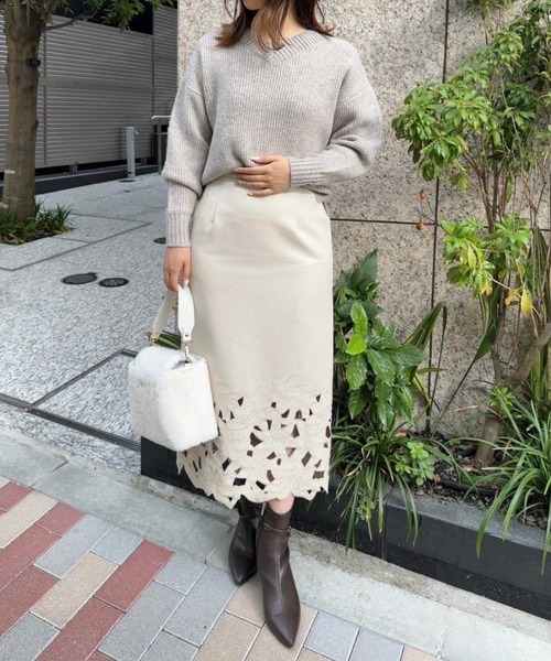 NOELA(ノエラ)の「バックリボンゆるニット(ニット/セーター・レディース・ネイビー/モカ/オフホワイト・フリー)」の14枚目の写真
