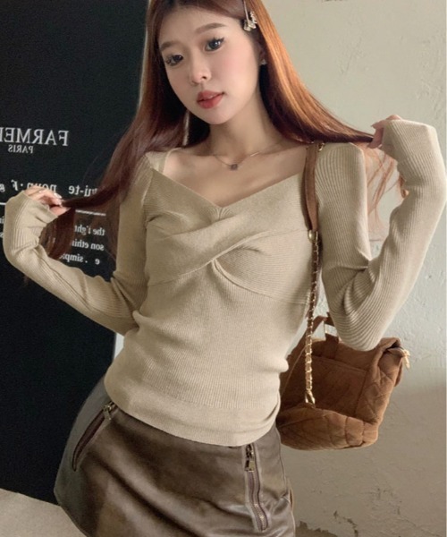 kirakiraShop(キラキラショップ)の「ツイスト Vネック リブニット トップス(ニット/セーター・レディース・モカ/ホワイト/ブラック・FREE)」の11枚目の写真