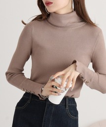 Eglantine 袖口ゴールドボタンタートルネックリブニット