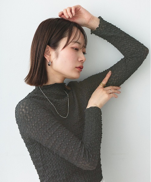 ad thie(アドティエ)の「ぽこぽこハイネック カットソー(Tシャツ/カットソー・レディース・ブラック/カーキ/オフホワイト/チャコール/ブラウン・FREE)」の21枚目の写真