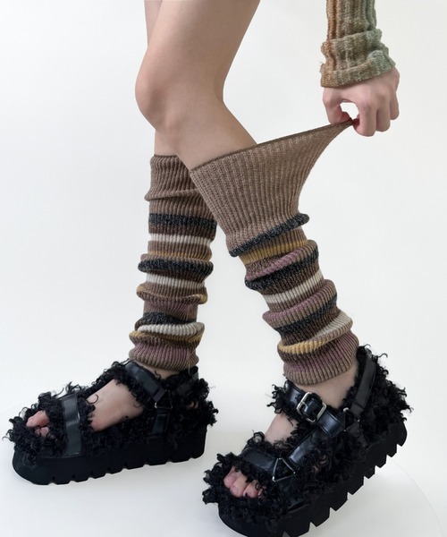 Vipoa（ヴィポア）の「マルチボーダーニットレッグウォーマー（レッグウォーマー・レディース・ブラック/アイボリー/ネイビー/ベージュ/グレー/バーガンディー・FREE）」の5枚目の写真