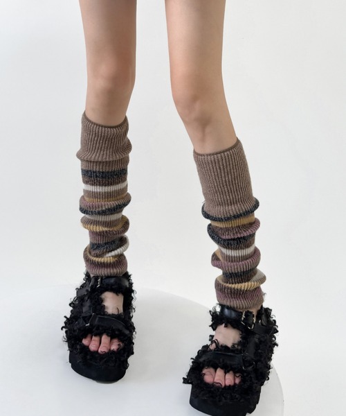 Vipoa（ヴィポア）の「マルチボーダーニットレッグウォーマー（レッグウォーマー・レディース・ブラック/アイボリー/ネイビー/ベージュ/グレー/バーガンディー・FREE）」の13枚目の写真