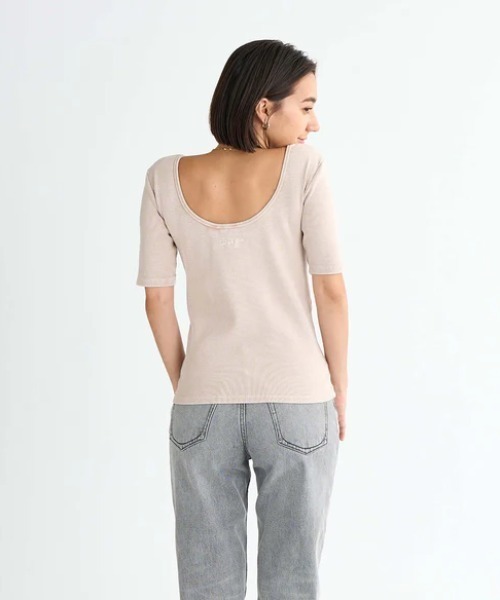 ROXY(ロキシー)の「EMBRACE YOURSELF/ロキシー半袖Tシャツ(Tシャツ/カットソー・レディース・インディゴブルー/ベージュ/ブラック・SMALL/MEDIUM/LARGE)」の10枚目の写真