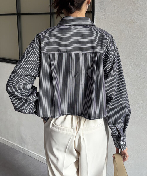 Thevon(ゼボン)の「ドロストストライプショートシャツ(シャツ/ブラウス・レディース・オフホワイト/ブルー/ブラック・FREE)」の19枚目の写真