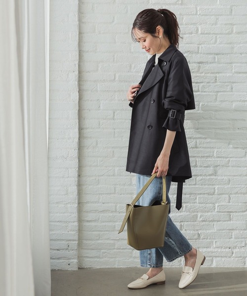 GLOBAL WORK（グローバルワーク）の「エアかるミドルトレンチコート/234546（トレンチコート・レディース・グレイッシュベージュ/ネイビー/ベージュ・MEDIUM/LARGE）」の20枚目の写真