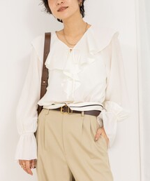 シアーラッフルブラウス