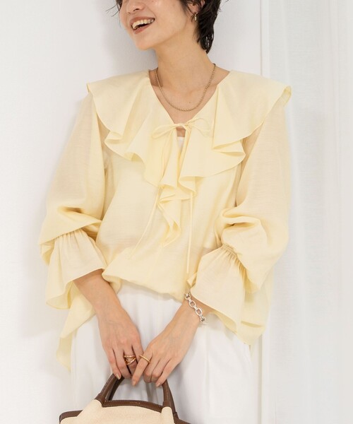 NOLLEY’S Sophi（ノーリーズソフィ）の「シアーラッフルブラウス（シャツ/ブラウス・レディース・ライトブルー/オフホワイト/クリーム・38）」の3枚目の写真