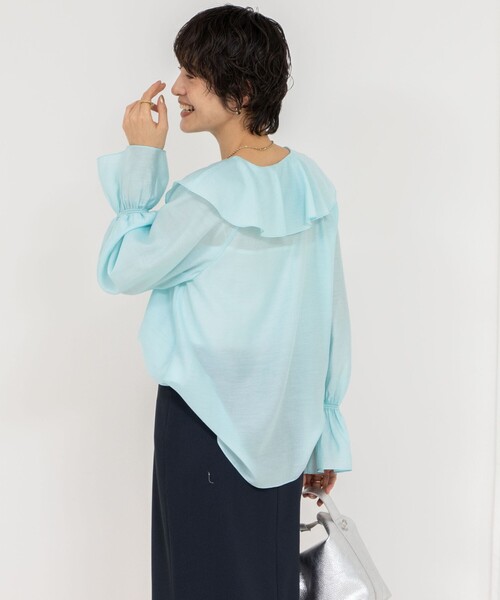 NOLLEY’S Sophi（ノーリーズソフィ）の「シアーラッフルブラウス（シャツ/ブラウス・レディース・ライトブルー/オフホワイト/クリーム・38）」の4枚目の写真
