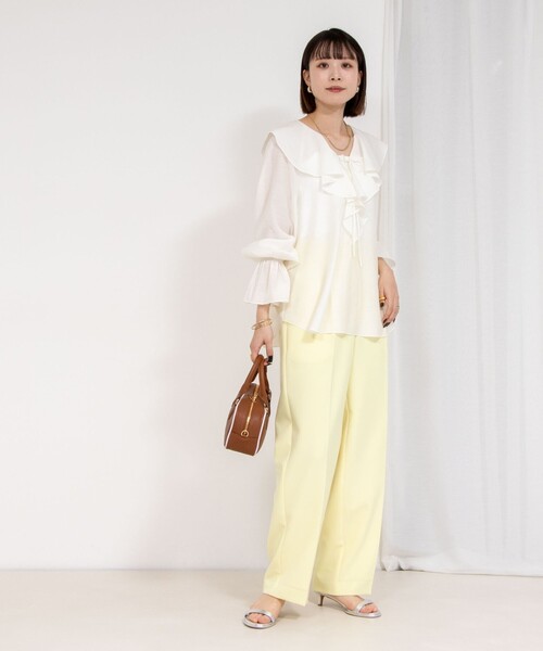 NOLLEY’S Sophi（ノーリーズソフィ）の「シアーラッフルブラウス（シャツ/ブラウス・レディース・ライトブルー/オフホワイト/クリーム・38）」の6枚目の写真