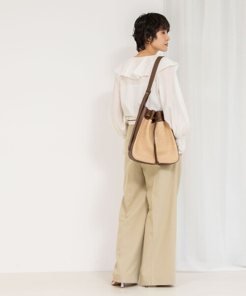 NOLLEY’S Sophi（ノーリーズソフィ）の「シアーラッフルブラウス（シャツ/ブラウス・レディース・ライトブルー/オフホワイト/クリーム・38）」の8枚目の写真