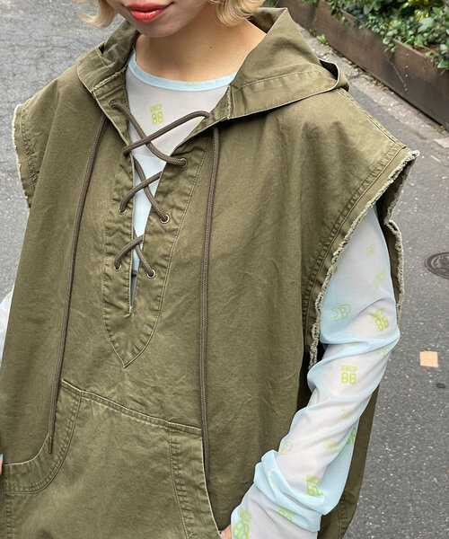 CIAOPANIC（チャオパニック）の「【UNESS/ユーネス】レースアップアノラックベスト（ベスト・レディース・カーキ・ONE SIZE）」の7枚目の写真