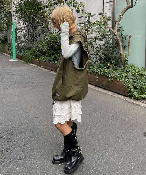 CIAOPANIC（チャオパニック）の「【UNESS/ユーネス】レースアップアノラックベスト（ベスト・レディース・カーキ・ONE SIZE）」の12枚目の写真