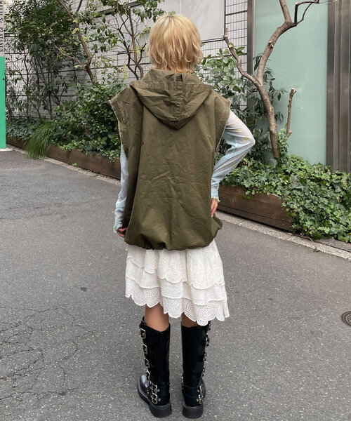 CIAOPANIC（チャオパニック）の「【UNESS/ユーネス】レースアップアノラックベスト（ベスト・レディース・カーキ・ONE SIZE）」の13枚目の写真