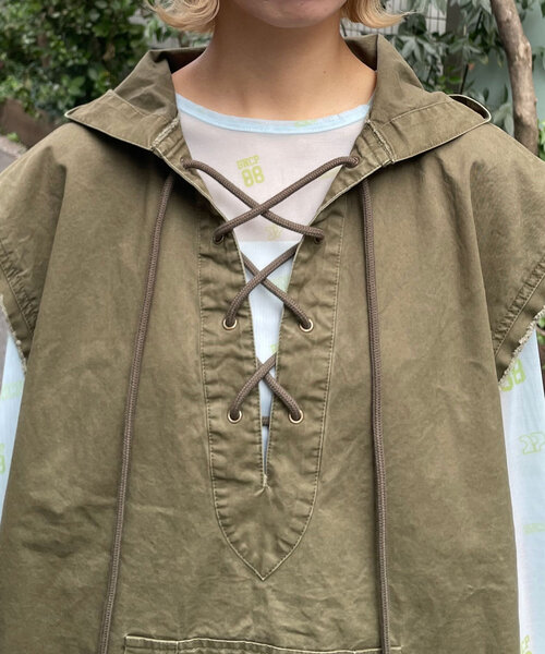 CIAOPANIC（チャオパニック）の「【UNESS/ユーネス】レースアップアノラックベスト（ベスト・レディース・カーキ・ONE SIZE）」の17枚目の写真