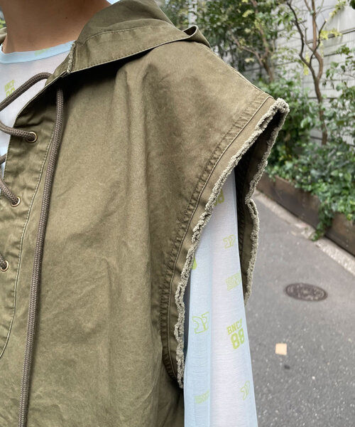 CIAOPANIC（チャオパニック）の「【UNESS/ユーネス】レースアップアノラックベスト（ベスト・レディース・カーキ・ONE SIZE）」の18枚目の写真