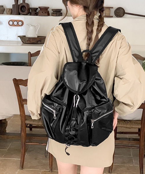 Miniministore(ミニミニストア)の「巾着リュック メタリック ドロストバッグ(バックパック/リュック・レディース・シルバー/ブラック・FREE)」の8枚目の写真