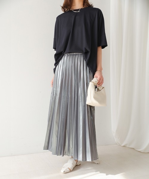 Bou Jeloud（ブージュルード）の「シャイニープリーツスカート（スカート・レディース・シルバー/シャンパン・MEDIUM）」の8枚目の写真