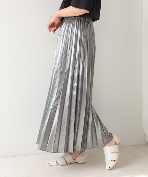Bou Jeloud（ブージュルード）の「シャイニープリーツスカート（スカート・レディース・シルバー/シャンパン・MEDIUM）」の9枚目の写真