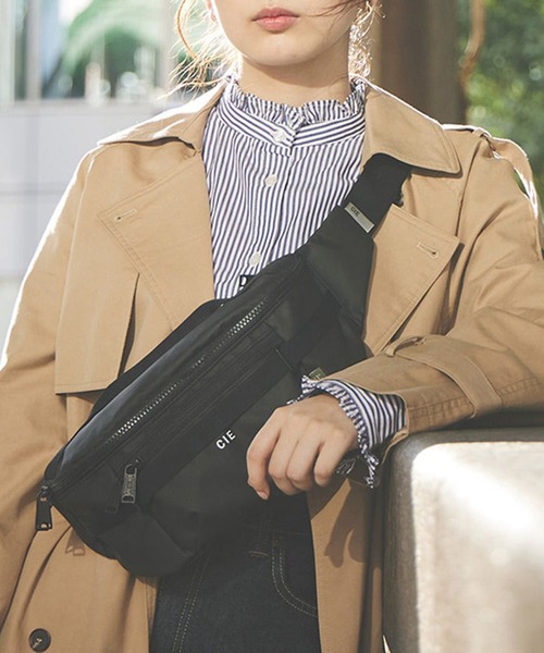 CIE(シー)の「【CIE】GRID3 WAIST PACK 032069(ショルダーバッグ・レディース・ネイビー/ライトグレー/オリーブ/ブラック・FREE)」の7枚目の写真