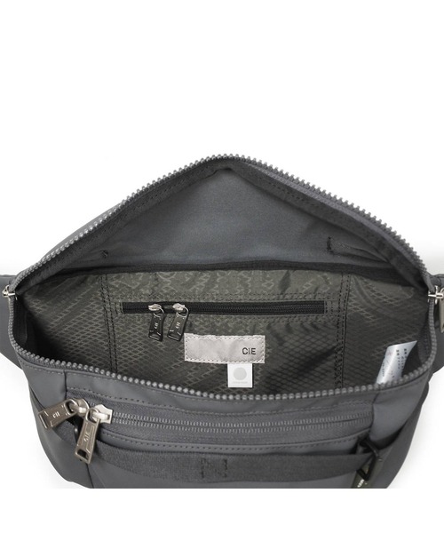 CIE(シー)の「【CIE】GRID3 WAIST PACK 032069(ショルダーバッグ・レディース・ネイビー/ライトグレー/オリーブ/ブラック・FREE)」の17枚目の写真