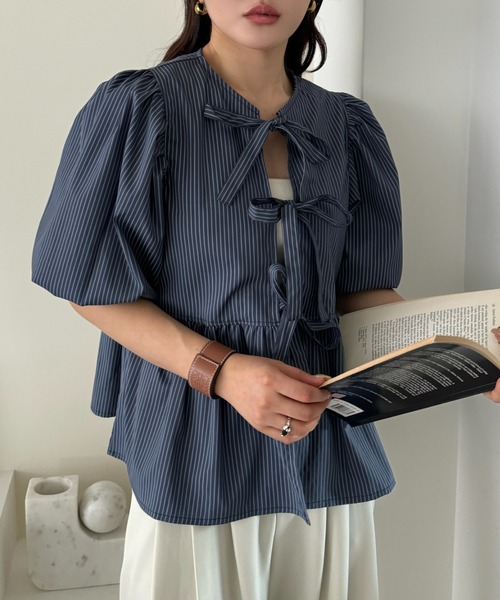 efill（エフィル）の「フロント リボン バルーン 袖 ストライプ シャツ（シャツ/ブラウス・レディース・ダークグリーン・FREE）」の3枚目の写真