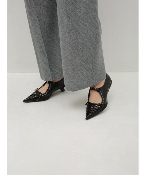 Bella lume（ベッラルーメ）の「《Bella Lume(ベッラルーメ)》アイレットパンプス（パンプス・レディース・ブラック/アイボリー・LARGE/MEDIUM/SMALL）」の13枚目の写真