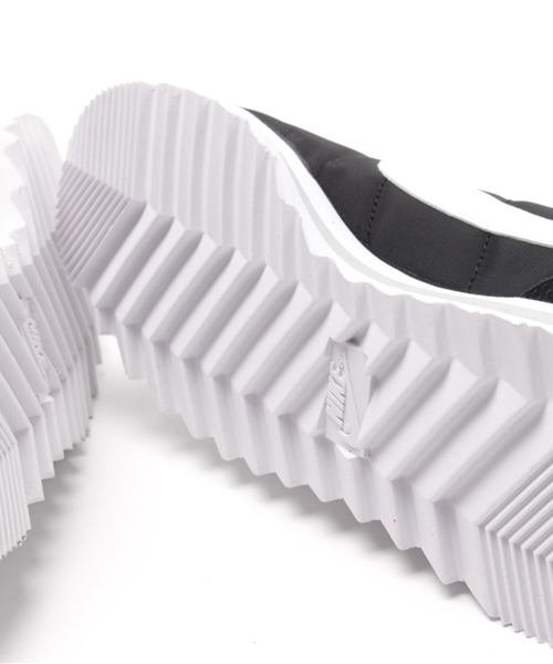 NIKE(ナイキ)の「【Ciaopanic】【NIKE】 クラシックコルテッツエピ(スニーカー・レディース・レッド/ブラック・24.5cm/23.5cm)」の5枚目の写真