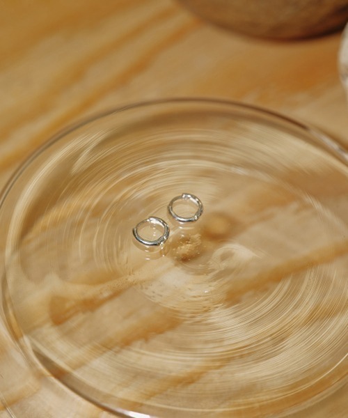 TODAYFUL（トゥデイフル）の「【TODAYFUL/トゥデイフル】Petit Hoop Pierce（Silver925）/フープピアス（ピアス（両耳用）・レディース・シルバー/ゴールド・FREE）」の4枚目の写真