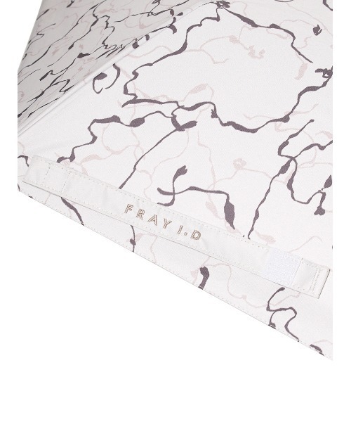 FRAY I.D(フレイアイディー)の「FRAY I.D晴雨兼用オリジナルプリント傘(折りたたみ傘・レディース・アイボリー/ブラック・FREE)」の4枚目の写真