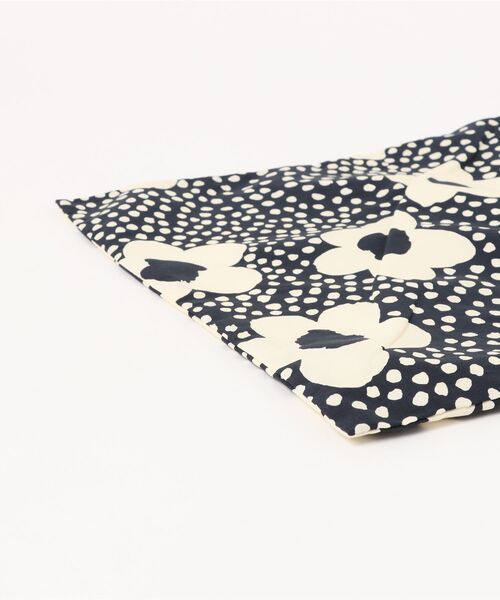 TONE SELECT GOODS（トーンセレクトグッズ）の「Liaa/花柄 ドット柄 トートバッグ A18609（トートバッグ・レディース・ブラック/グリーン・FREE）」の15枚目の写真