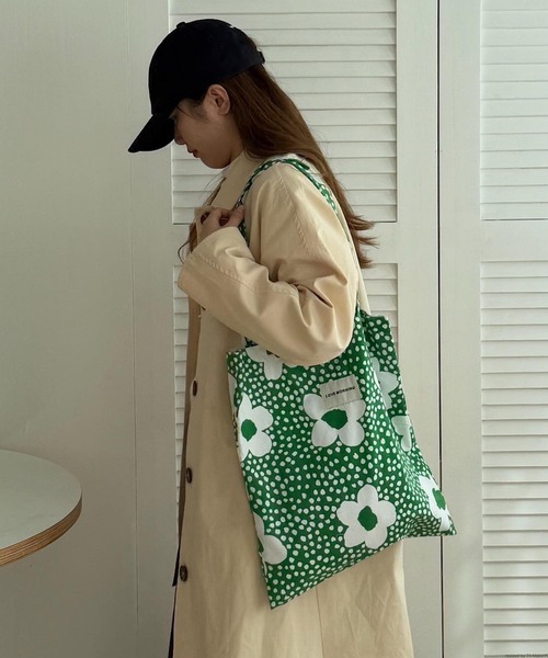 TONE SELECT GOODS（トーンセレクトグッズ）の「Liaa/花柄 ドット柄 トートバッグ A18609（トートバッグ・レディース・ブラック/グリーン・FREE）」の7枚目の写真