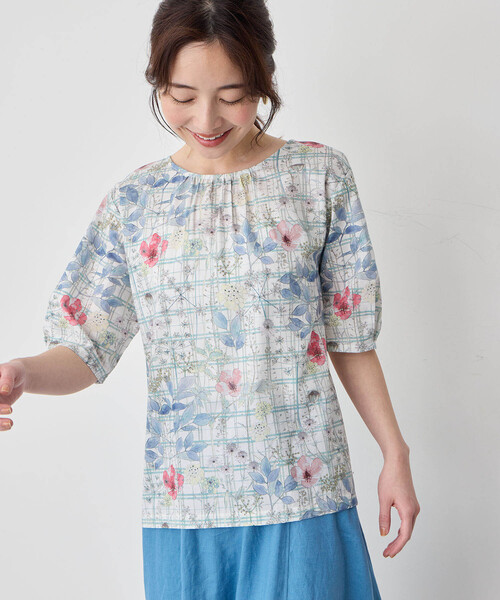 Petit Honfleur(プチオンフルール)の「2025年春夏【リバティシリーズ】プリントプルオーバー(Tシャツ/カットソー・レディース・ネイビー/ピンク/イエロー/ブルー・M/L)」の1枚目の写真
