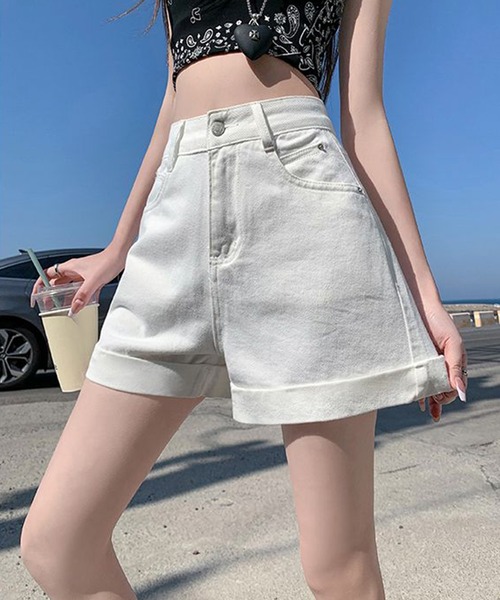 Songe(ソンジュ)の「ルーズデニムショートパンツ(デニムパンツ・レディース・ブラック/ホワイト・S/M/L)」の8枚目の写真