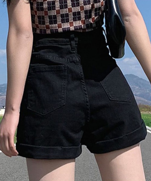 Songe(ソンジュ)の「ルーズデニムショートパンツ(デニムパンツ・レディース・ブラック/ホワイト・S/M/L)」の14枚目の写真