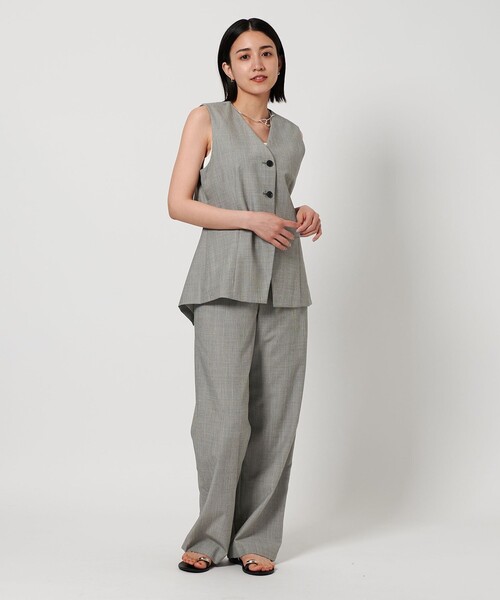 BEAUTY&YOUTH UNITED ARROWS(ビューティーアンドユースユナイテッドアローズ)の「レーヨンブレンド バックオープン ベスト(ベスト・レディース・グレー系/ブラウン系・M/S)」の5枚目の写真