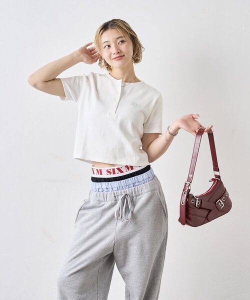 WHO'S WHO gallery(フーズフーギャラリー)の「【WEB限定】ラインストーンヘンリーTEE(Tシャツ/カットソー・レディース・オフホワイト/チャコールグレー/ライトグレー/ブラック・FREE)」の7枚目の写真