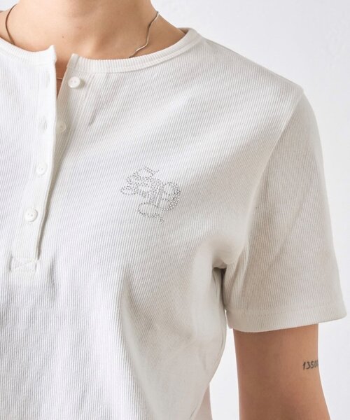 WHO'S WHO gallery(フーズフーギャラリー)の「【WEB限定】ラインストーンヘンリーTEE(Tシャツ/カットソー・レディース・オフホワイト/チャコールグレー/ライトグレー/ブラック・FREE)」の12枚目の写真