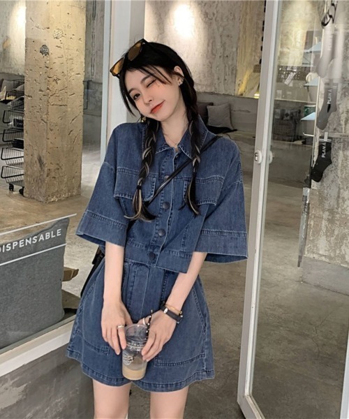 LETee（レティー）の「旬のデニムコーデが即完成！こなれ感たっぷりの半袖ジャケット＆ショートパンツセットアップ（セットアップ・レディース・ネイビー・FREE）」の2枚目の写真