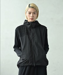 ナイロンフードベスト