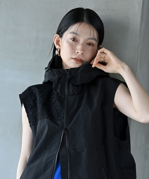 funda mine（ファンダマイン）の「ナイロンフードベスト（ベスト・レディース・ブラック・FREE）」の2枚目の写真