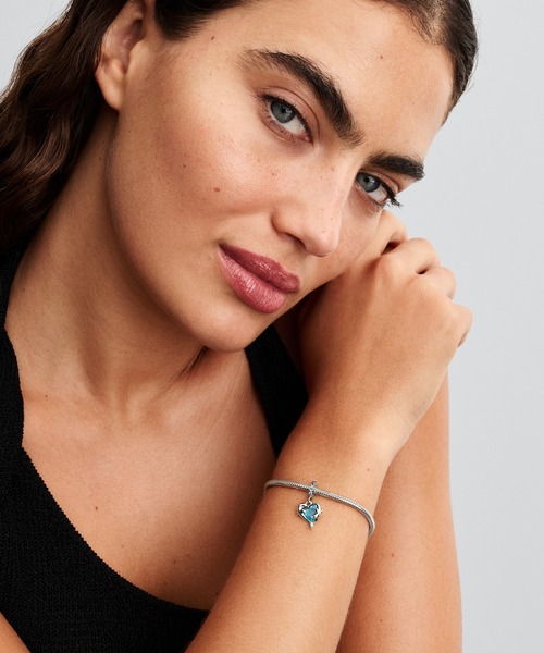 PANDORA(パンドラ)の「ブルー ムラノガラス ドルフィン ダングル PANDORA(パンドラ)の「ブルー ムラノガラス ドルフィン ダングル