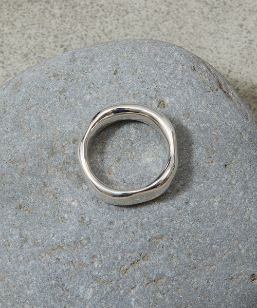 And A(アンドエー)の「And A アンドエー / SILVER925 WARPED PENTAGRAM RING シルバー925ペンタグラムリング 指輪 / AA-A25U001(リング・メンズ・シルバー・15号/17号/19号)」の6枚目の写真
