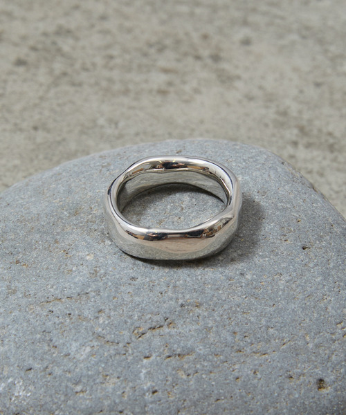 And A(アンドエー)の「And A アンドエー / SILVER925 WARPED PENTAGRAM RING シルバー925ペンタグラムリング 指輪 / AA-A25U001(リング・メンズ・シルバー・15号/17号/19号)」の5枚目の写真